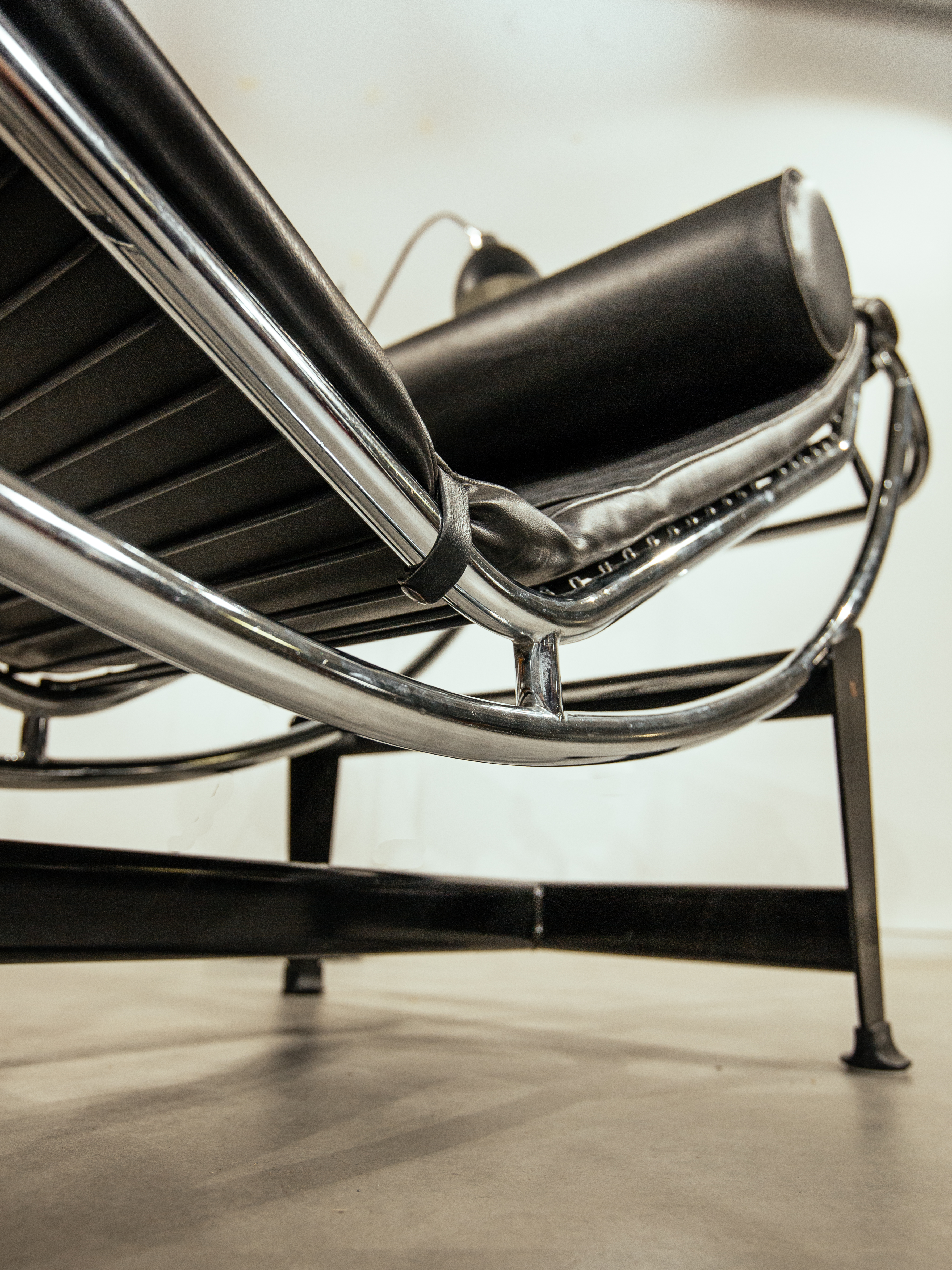 Le Corbusier tasarımı 'LC4' Chaise Lounge 'replika'